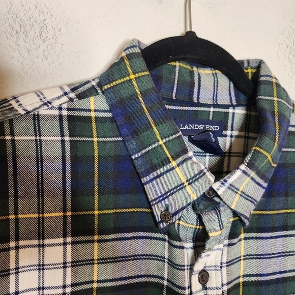 Lands' End Tartan Plaid Flannel long sleeve button down shirt. Men's size XL. - Picture 2 of 13